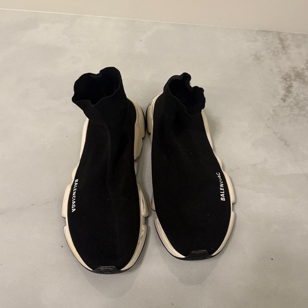 🔥SEND OFFERS🔥Men’s Balenciaga sock sneakers - Picture 6 of 8